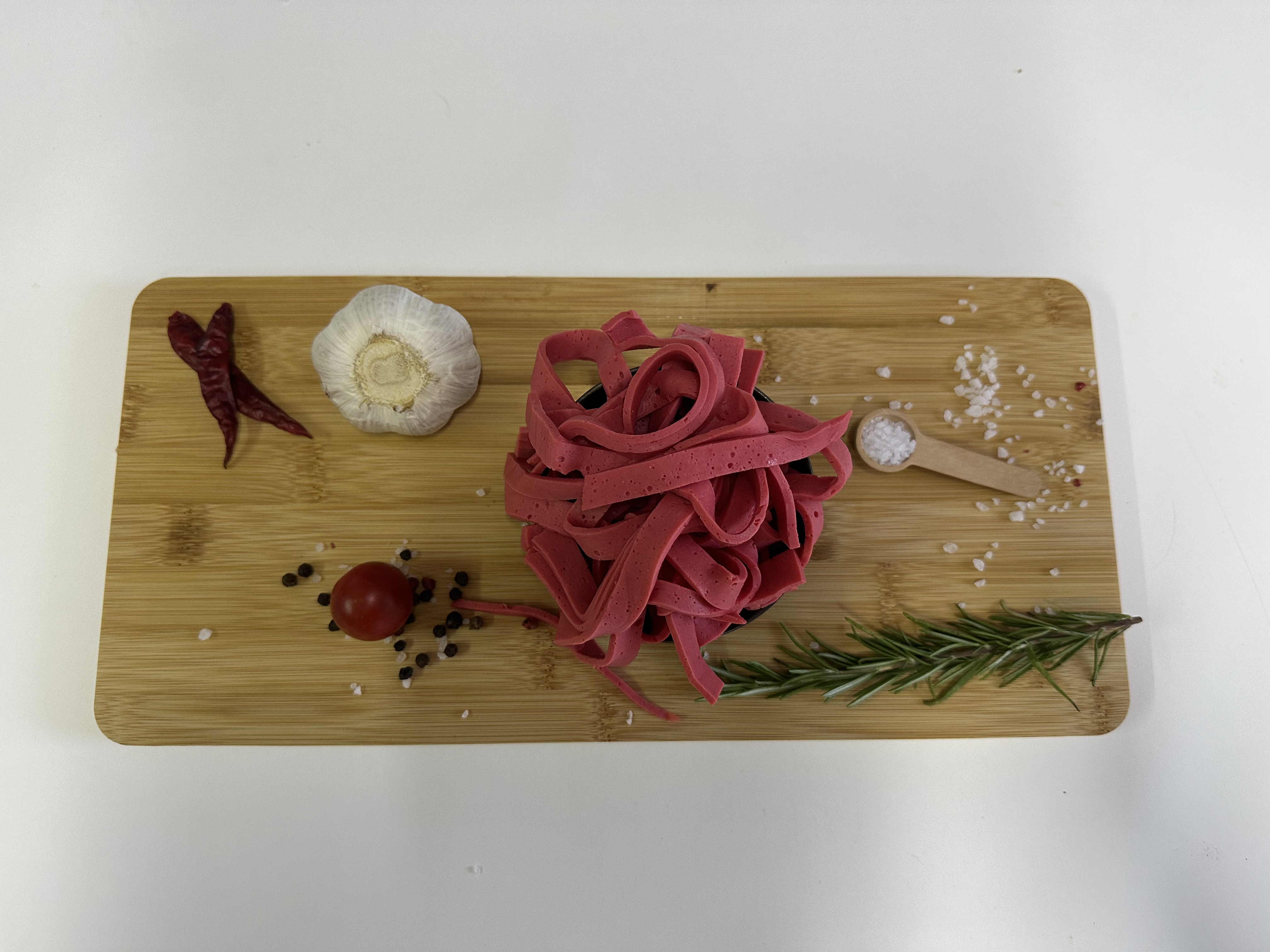 YAKUPAĞA KUMRULUK ISIL İŞLEM GÖRMÜŞ PİLİÇ SOSİS 1000 GR